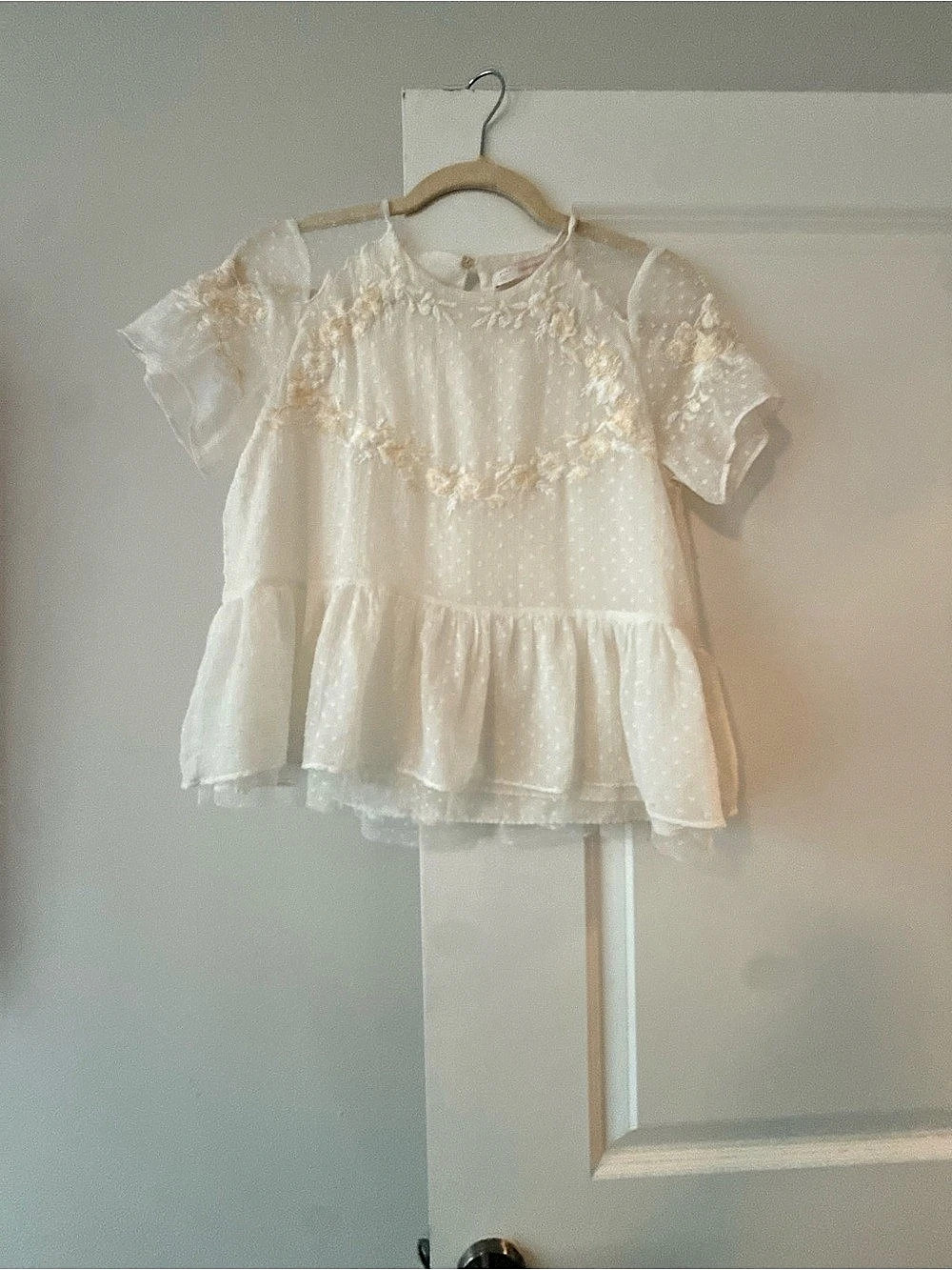 Zara Travelive Collection blouse Embroidered White Blouse Like New